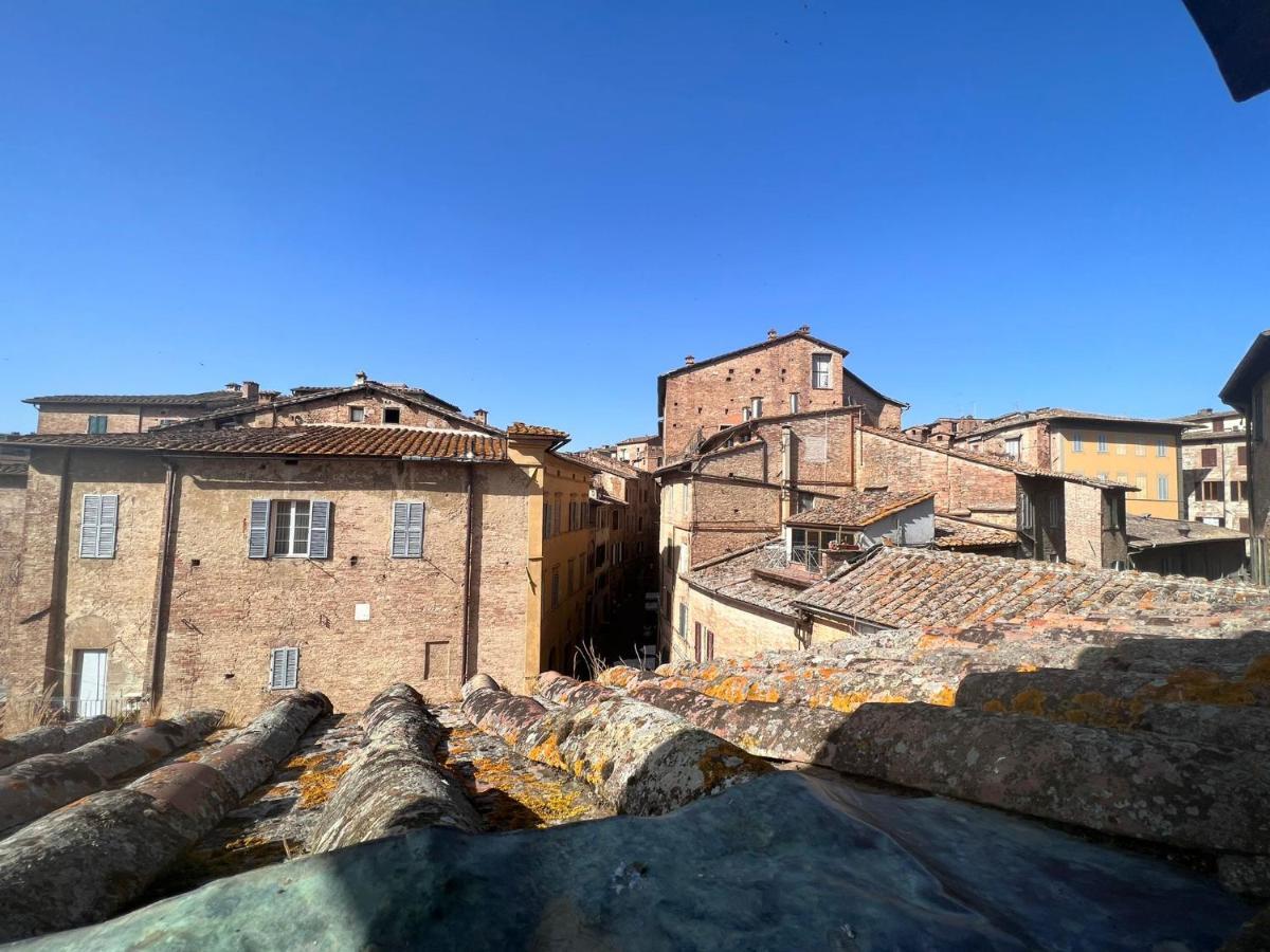 Palazzetto San Giovanni-In Front Of The Baptistry 锡耶纳 外观 照片